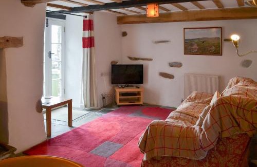 Trebarwith House | Stay at Meadwell: Family-Friendly 4-Star Retreat
