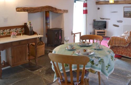 Trebarwith House | Stay at Meadwell: Family-Friendly 4-Star Retreat
