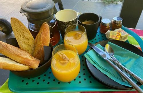 La Buisse Apartment | Relaxing MealSaveurs & SPA: Rated 9.3/10 with Hot Tub!