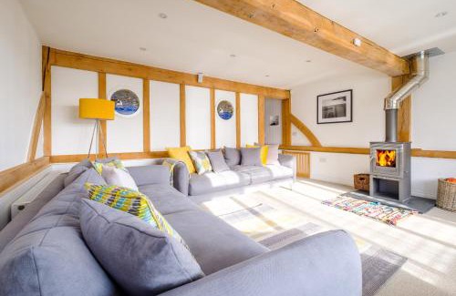 Thorpeness House | Meare House: Guest Rated 9/10 with Family-Friendly Amenities