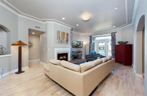 Historic Downtown Durango House | Family-Friendly Retreat at Mears House Unit 3H - Rated 10/10