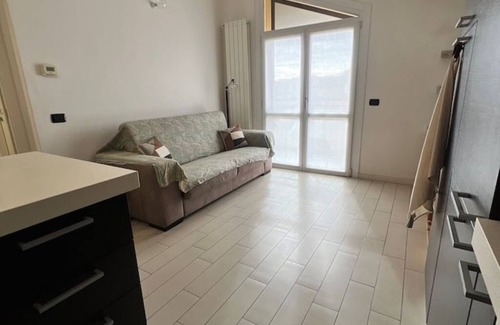 Buccinasco Apartment | Pet-Friendly Retreat at Meatball Attic with Breakfast & Kitchen