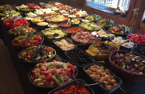 Mokra Gora Resort | Pet-Friendly Mecavnik Resort: 4-Star Retreat with Pool