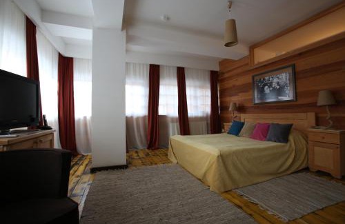 Mokra Gora Resort | Pet-Friendly Mecavnik Resort: 4-Star Retreat with Pool