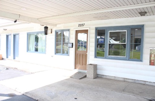 Sandusky Hotel | Budget-Friendly Stay at Mecca Motel Sandusky