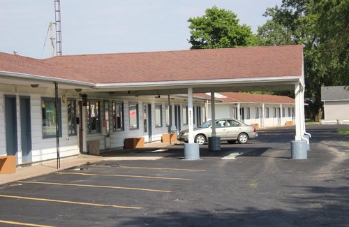 Sandusky Hotel | Budget-Friendly Stay at Mecca Motel Sandusky