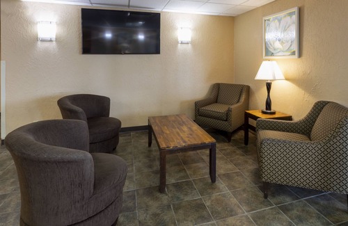 Kutzky Park Hotel | Comfortable Stay at Med City Inn near Mayo Clinic Area