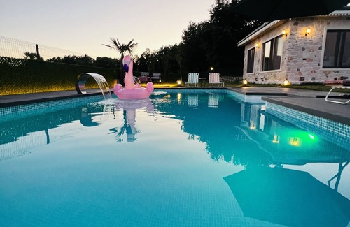 Kandira Villa | Meda Suite: Private Pool & Ocean View in a Stone House