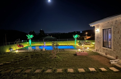 Kandira Villa | Meda Suite: Private Pool & Ocean View in a Stone House