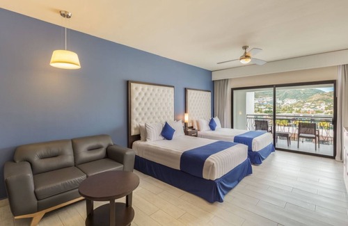 El Medano Ejidal Hotel | Discover Medano Hotel and Spa: Pool, Restaurant & More!