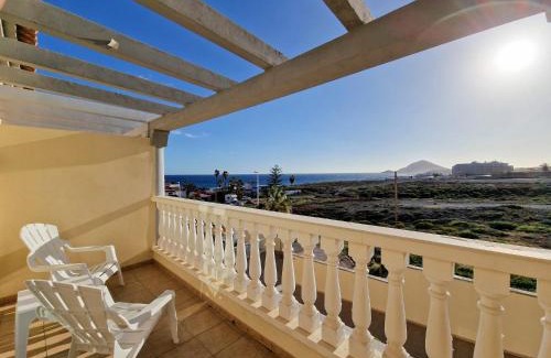Arenas del Mar House | Oceanfront Allwaves Holiday Home with Pool & Pet-Friendly