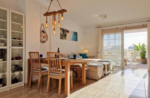 Arenas del Mar House | Oceanfront Allwaves Holiday Home with Pool & Pet-Friendly