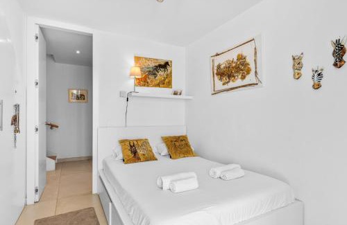 El Medano Apartment | Relaxing Retreat at MEDANO4YOU Tina's Jacuzzi Terrace
