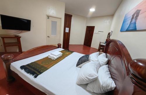 Medellin Bed & Breakfast | Oceanfront Relaxation at Medellin Seaview Inn