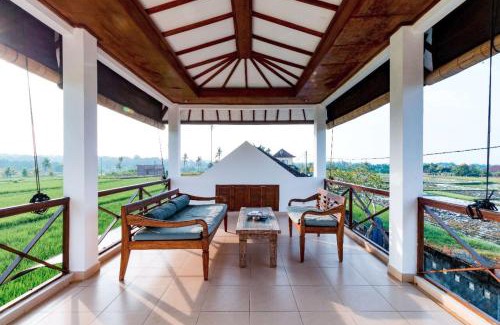 Medewi House | Discover Medewi Surf Villa: Ocean View & Private Beach