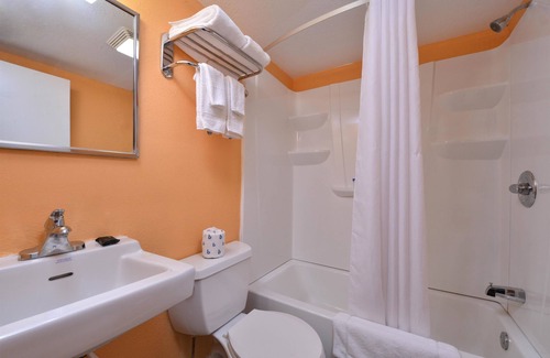 Moylan Hotel | Eco-Friendly Media Inn and Suites with Family Amenities