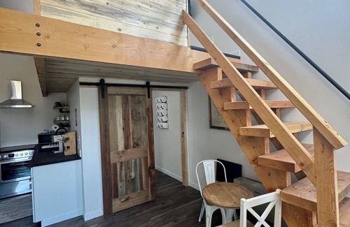 East Glacier Park Village Cabin | Experience Medicine Grizzly Mountain Lodge with Ocean Views