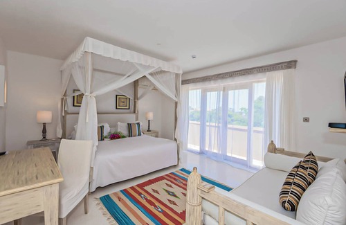 Watamu Hotel | Discover Medina Palms: 4-Star Stay with Pool & Spa