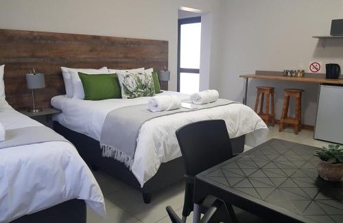 Bethlehem House | Unforgettable MediStay: 4-Star Hotel with Breakfast & Kitchen