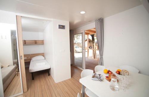 Terme Catez House | Relax at Mediteran Travel Mobile Homes in Camping Terme Čatež