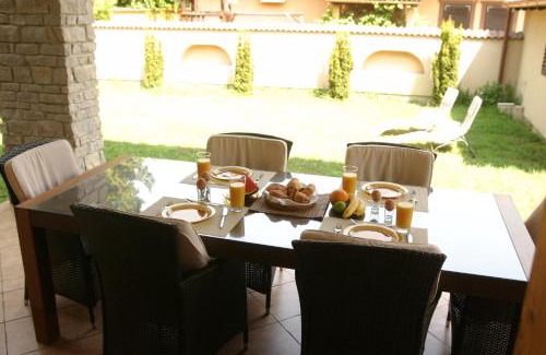Zamardi Villa | Kid-Friendly Stay at Mediterrán Villa Zamárdi - Rated 9.5/10