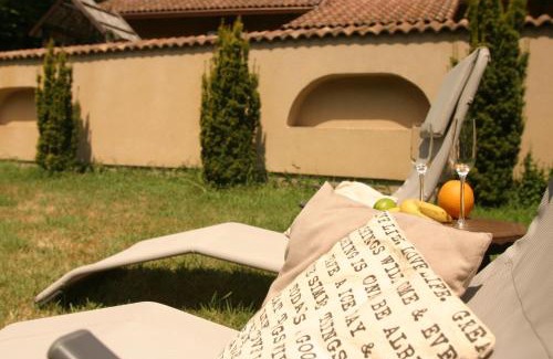 Zamardi Villa | Kid-Friendly Stay at Mediterrán Villa Zamárdi - Rated 9.5/10