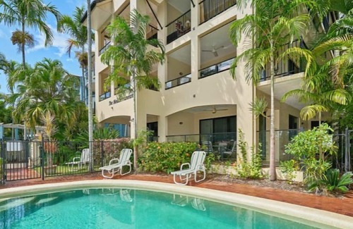 Yorkeys Knob Apartment | Mediterranean Beachfront Apartment 5