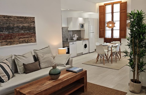 El Terreno Apartment | Mediterranean home