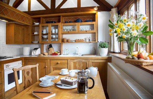 Sibford Gower Cottage | Exquisite Mediterranean Retreat in the Oxfordshire Cotswolds