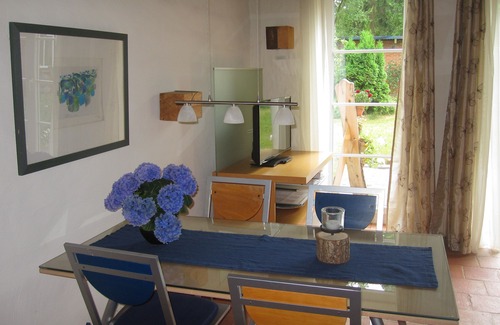 Luhnstedt Apartment | Historic Mediterranean Retreat with Ocean Views & Breakfast