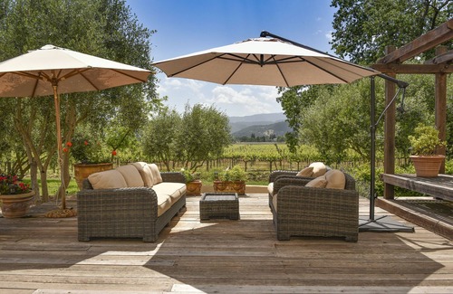 Yountville House | Serene Mediterranean Retreat with Pool and Spa in Wine Country