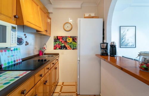 Santa Pola Apartment | Relaxing Mediterranean Sea Views with Pool & Terraces