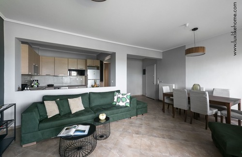 Kalyves Polygyrou House | Beachfront Bliss at Luxlikehome Mediterranee House