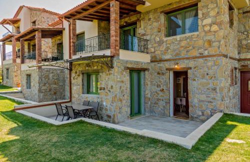 Vourvourou Apartment | Idyllic Mediterraneo Luxury Suites with Ocean View & Pool