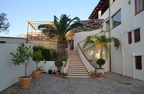 Palma di Montechiaro Bed & Breakfast | Oceanfront Retreat at Mediterraneo Mare e Sole - 9/10 Rating