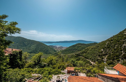 Tivat Villa | Delightful Mediterranean Villa with Pool, 10min to Beach
