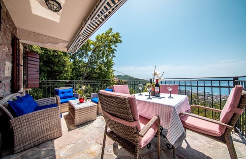 Tivat Villa | Delightful Mediterranean Villa with Pool, 10min to Beach