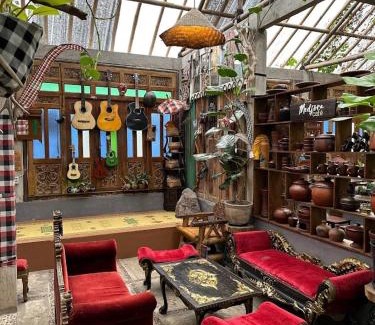 Hargomulyo House | Medjora Homestay Kemuning
