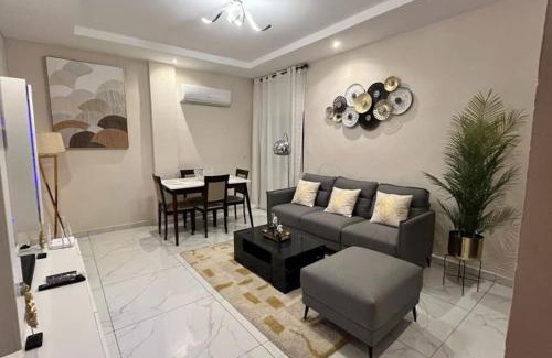 Cocody Apartment | Elegant Medo Houses: Family-Friendly Retreat Awaits You