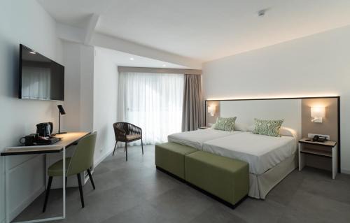 Rincon de Loix Hotel | Discover Medplaya Hotel Regente: Family-Friendly Getaway