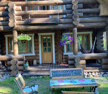 Hiiu House | Pet-Friendly Meelste Puhkemajad with Ocean View & Hot Tub
