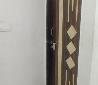 Omkareshwar Hotel | Budget-Friendly Comfort at MEERA: Pet and Child Friendly
