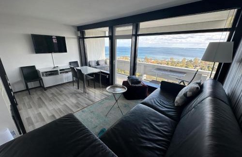 Sierksdorf Apartment | Oceanfront Oasis: Meerblick FeWo A-147, 4-Star Retreat