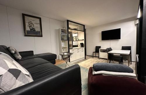 Sierksdorf Apartment | Oceanfront Oasis: Meerblick FeWo A-147, 4-Star Retreat