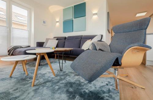 Hohwacht Apartment | Oceanfront Retreat: Meeresblick with Pet-Friendly Amenities