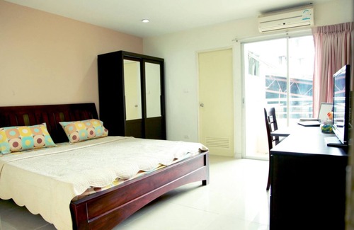 Nonthaburi Hotel | Budget-Friendly Meesook Residence: Family Friendly Comfort