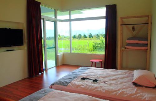 Shoufeng Bed & Breakfast | Discover Canaan: Family-Friendly Stay with Breakfast Included