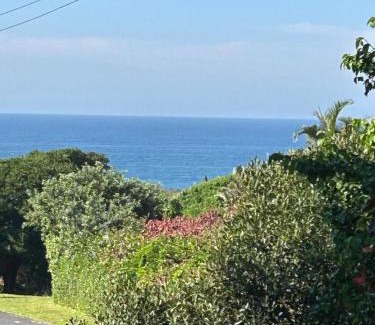 Umzumbe House | Beachfront Retreat: Meet U at the Beach with Pets Welcome