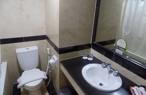 Kemanggisan Hotel | Relax at Mega Anggrek Hotel & Convention with Pool Access