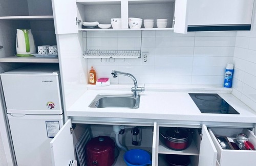 Hallim Apartment | Family-Friendly Mega Resort with Restaurant & Breakfast